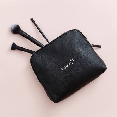 versatile borsa porta cosmetici in pelle vegana di supreme creations